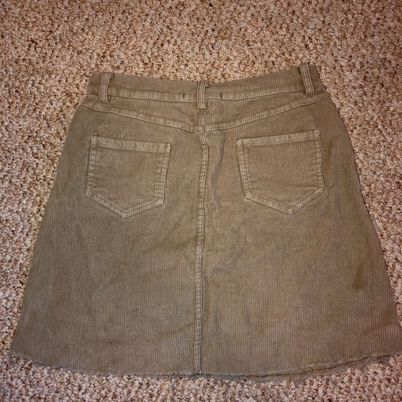 Brandy Melville curduroy skirt - Picture 3 of 3